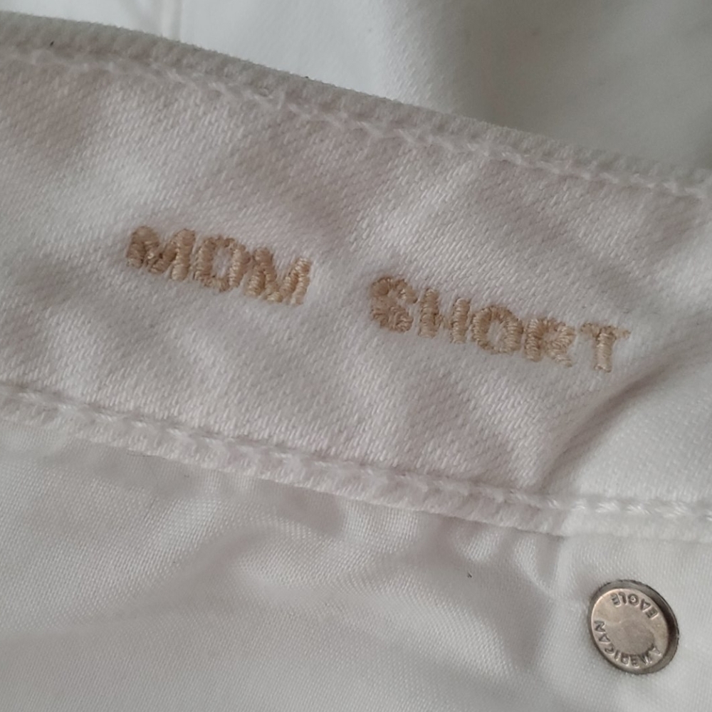 Shorts - Picture 3 of 4